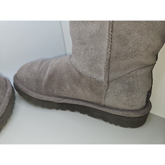 Women's UGG Constantine (1018629) Gray Suede Boots Size 8 EU 39 - Picture 12 of 16